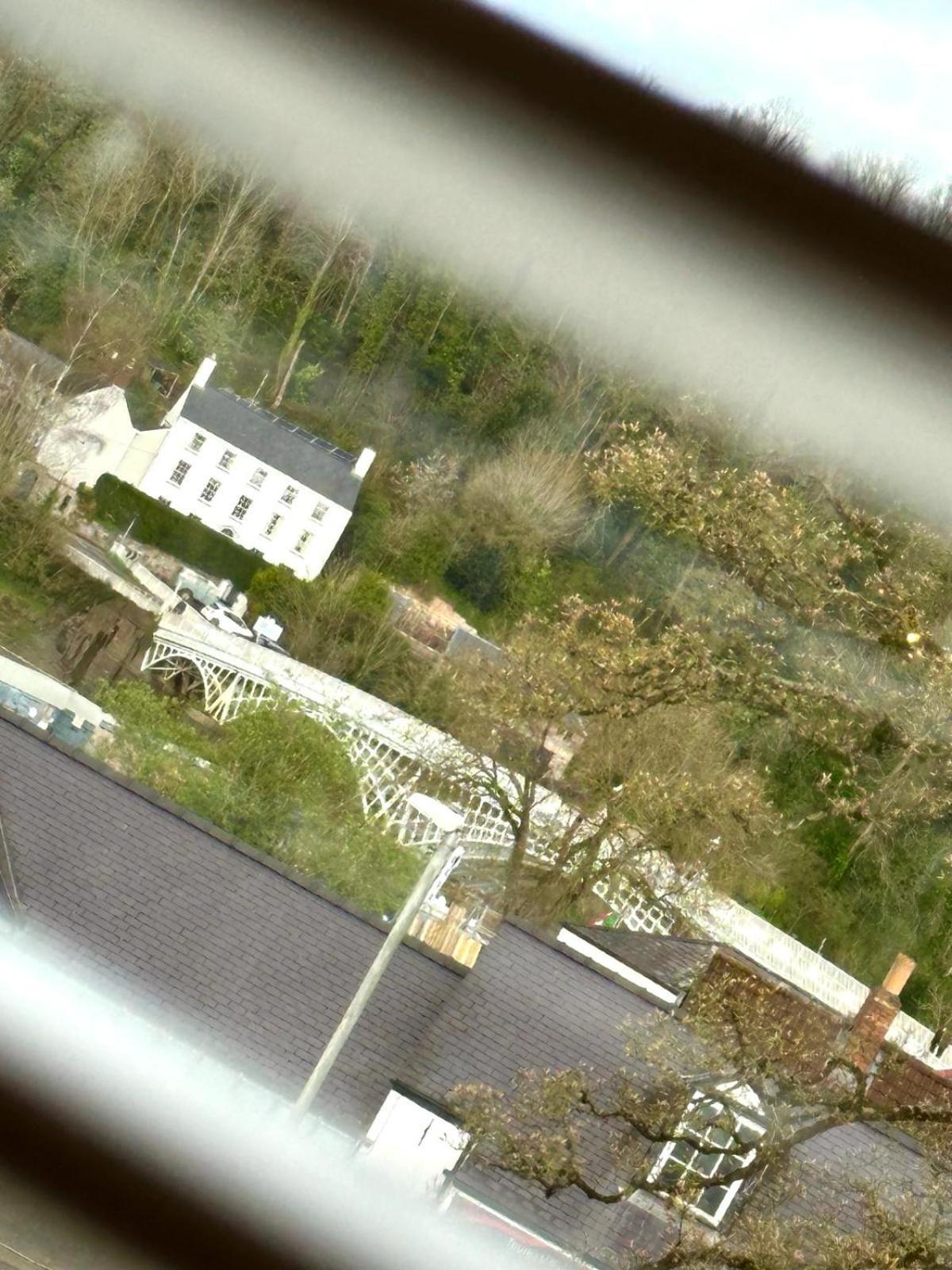 The Three Tuns Chepstow Exterior foto