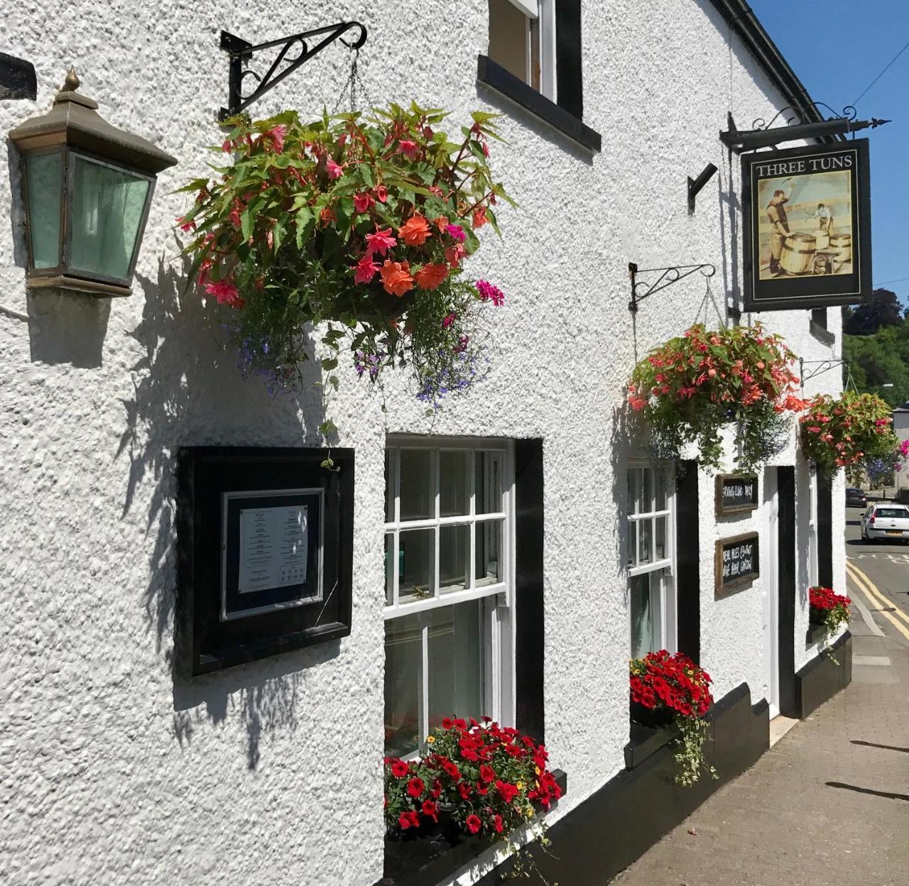 The Three Tuns Chepstow Exterior foto